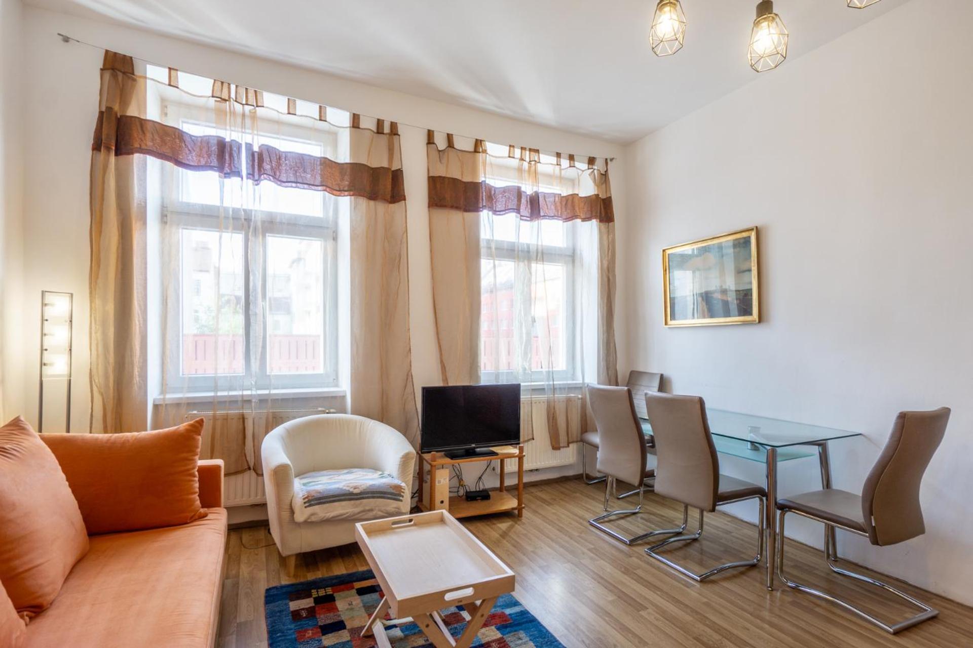 Apartment 5 Stops Away From City-Centre Bécs Kültér fotó